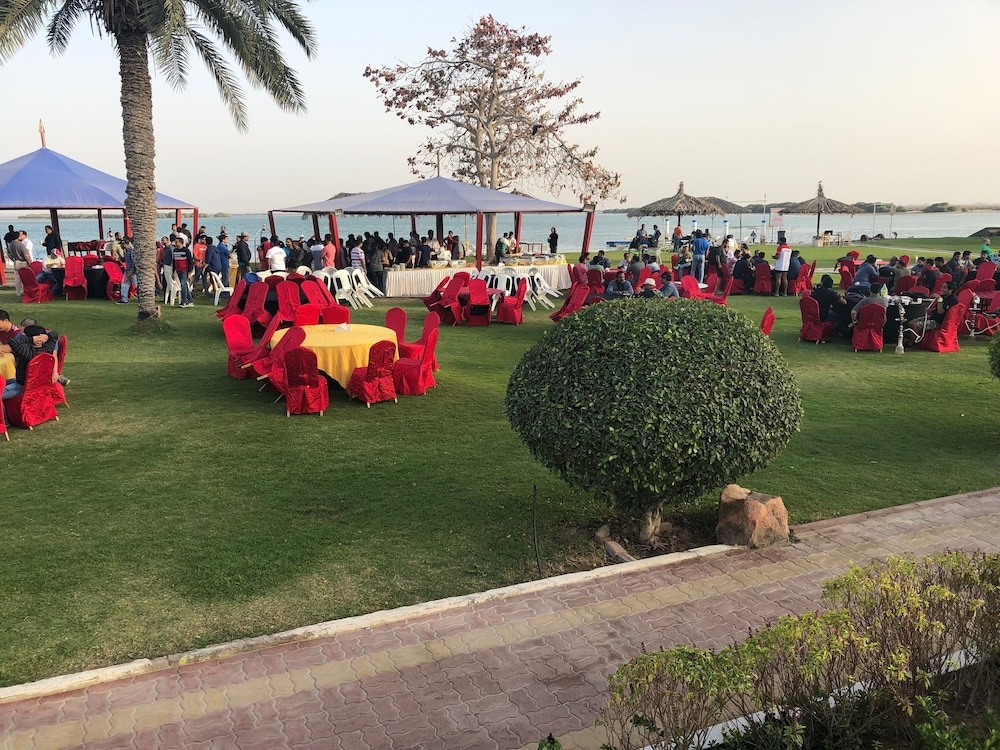 숙박 시설 정면