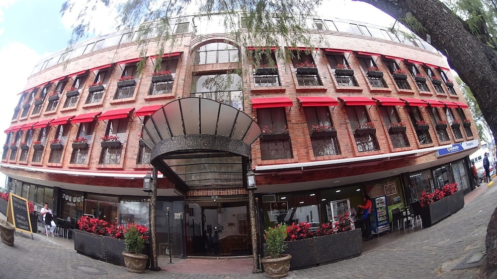 숙박 시설 입구