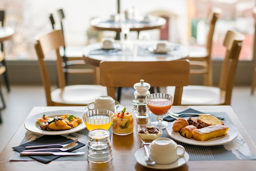 뷔페 아침 식사