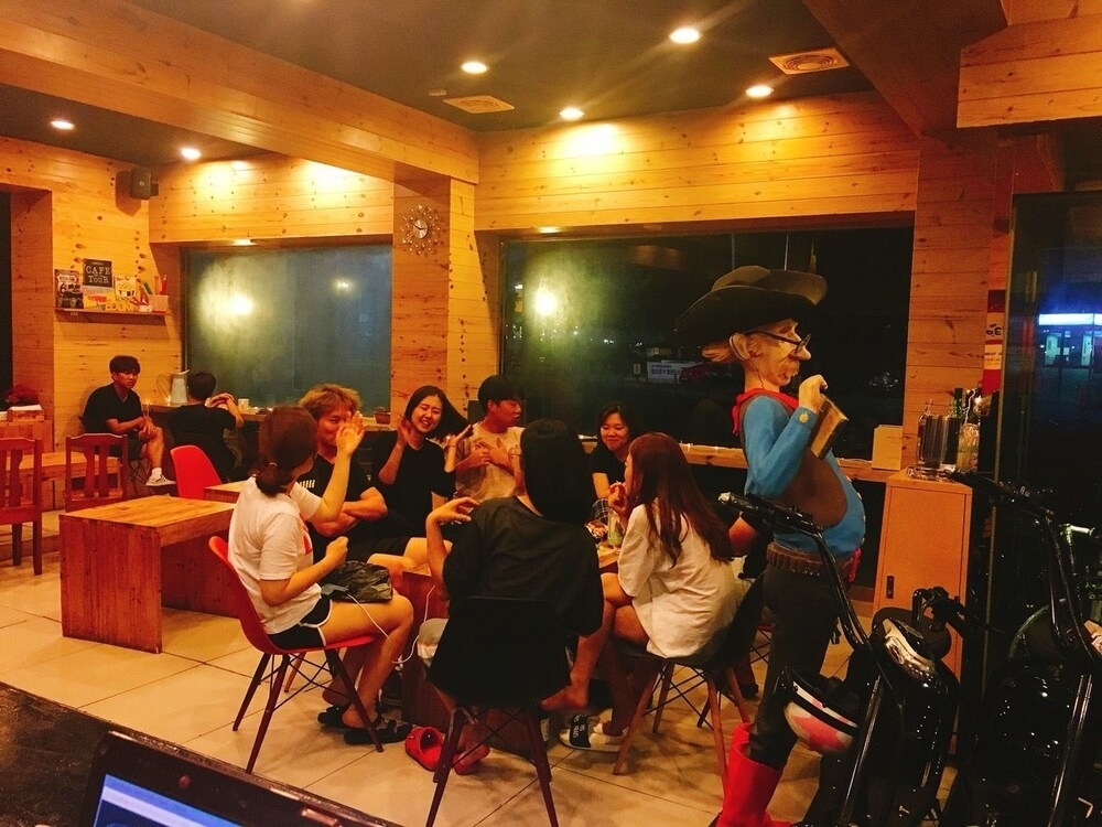 로비 좌석 공간