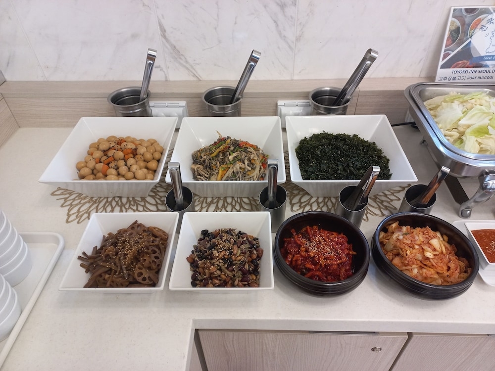 뷔페 아침 식사