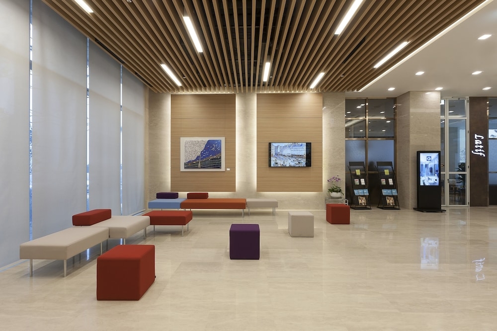 로비 좌석 공간