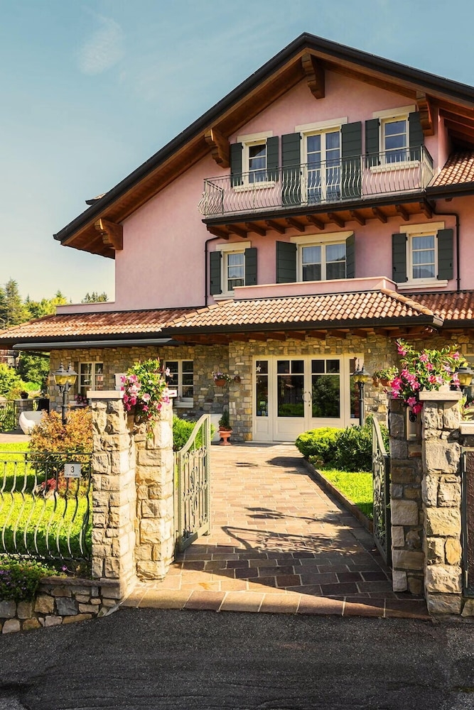 숙박 시설 정면