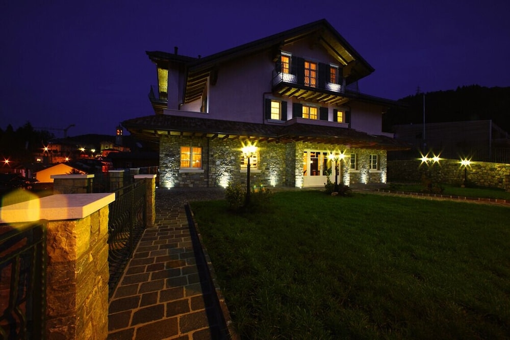 숙박 시설 정면