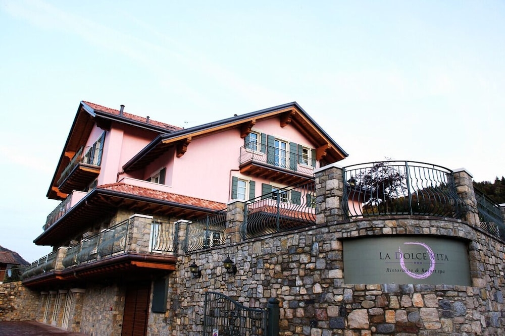 숙박 시설 정면