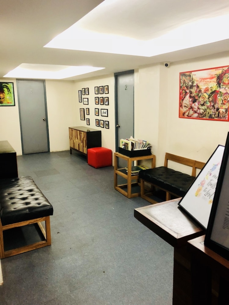 로비 좌석 공간