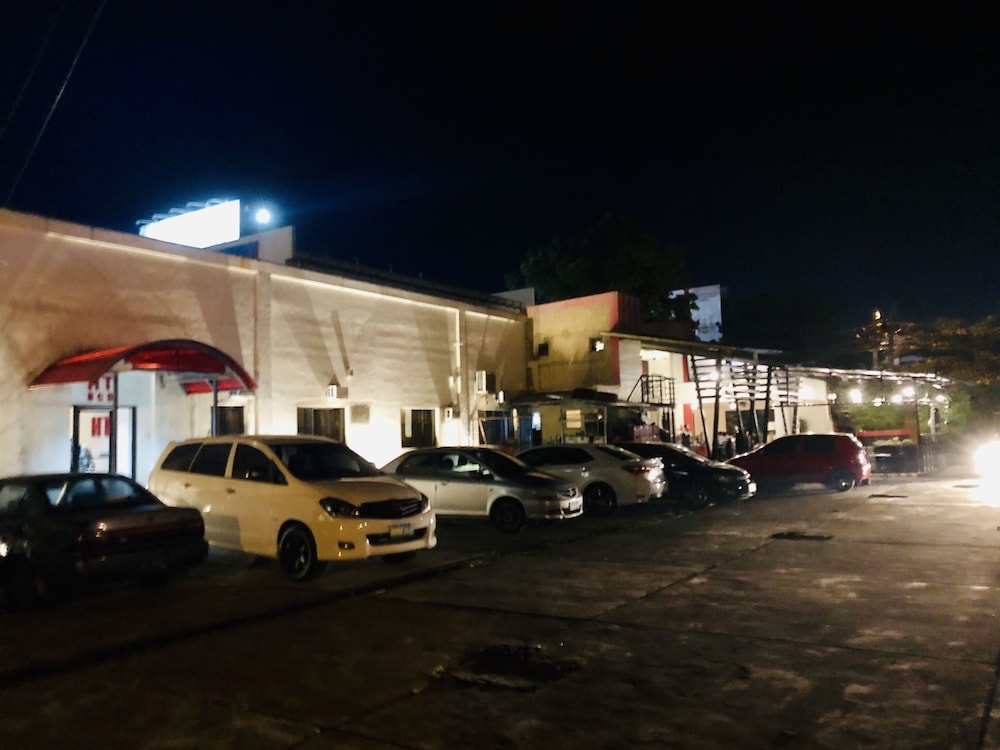 숙박 시설 정면