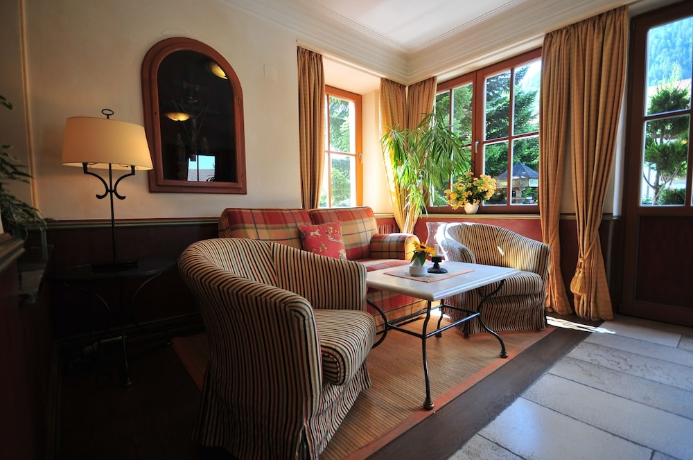 로비 좌석 공간