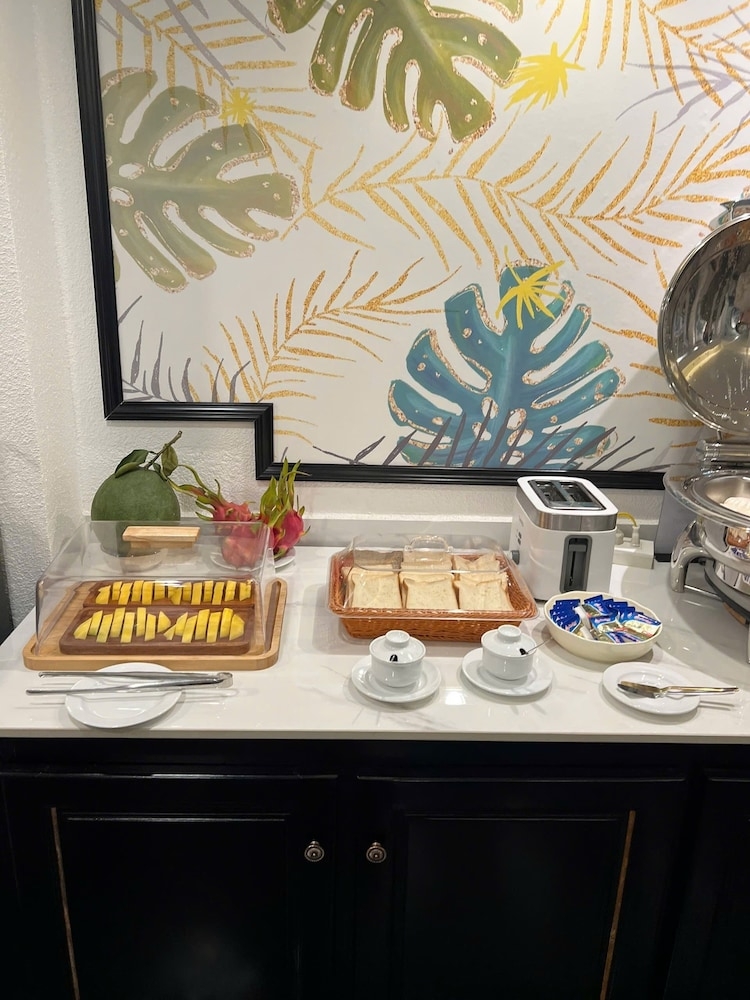 뷔페 아침 식사