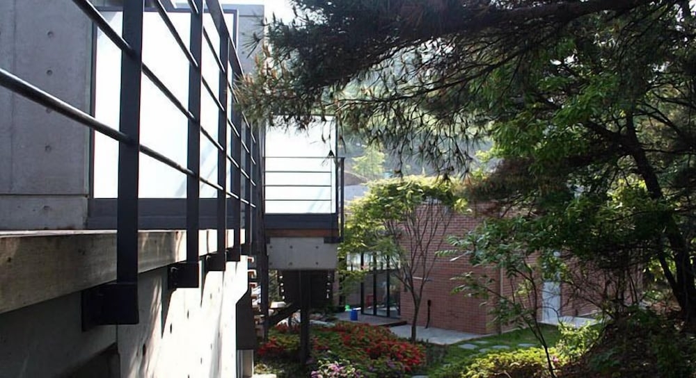 숙박 시설 구내