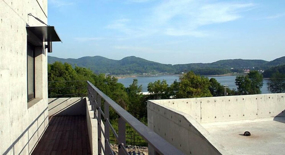 숙박 시설의 전망