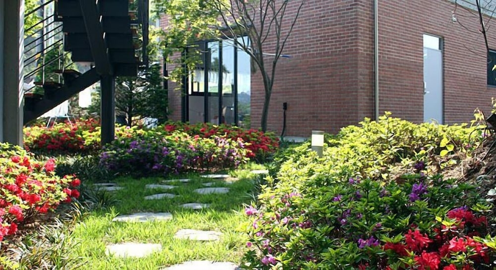 숙박 시설 구내