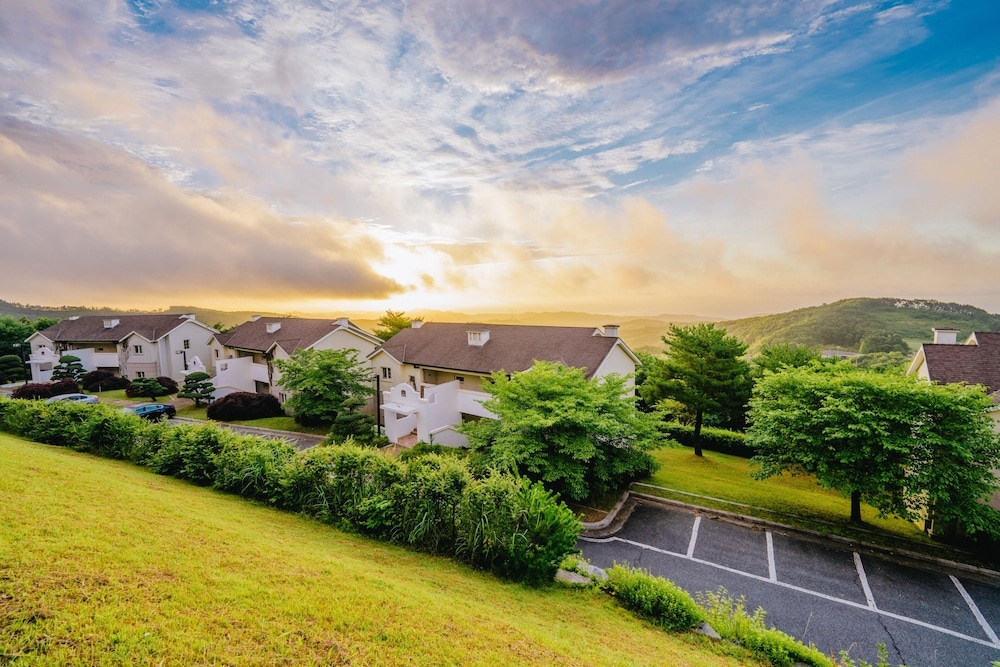 숙박 시설 정면