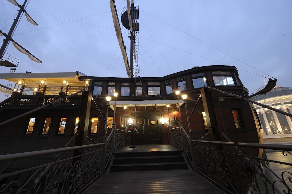 숙박 시설 입구