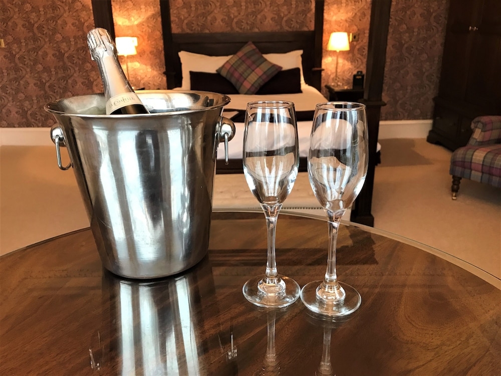 객실 내 식사 공간