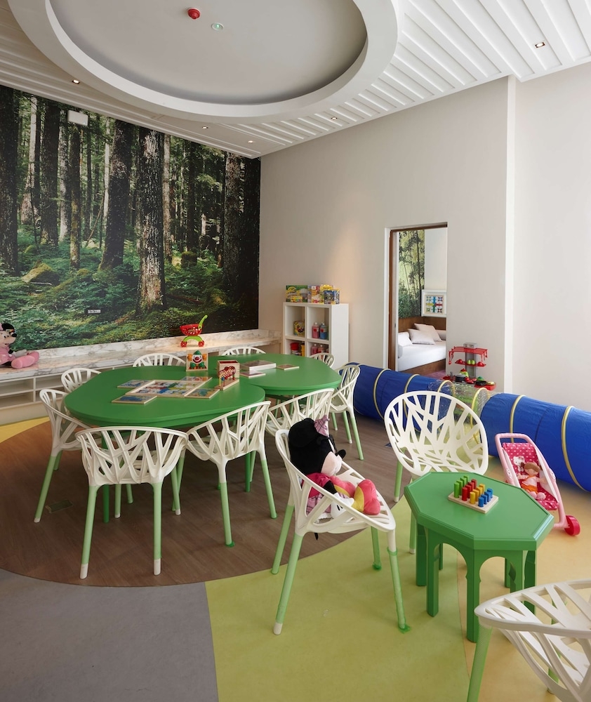 어린이 놀이 공간 - 실내