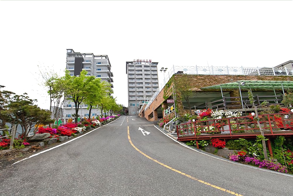 숙박 시설 입구