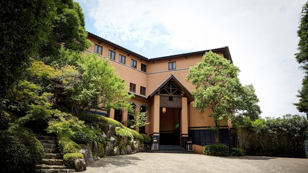 숙박 시설 정면