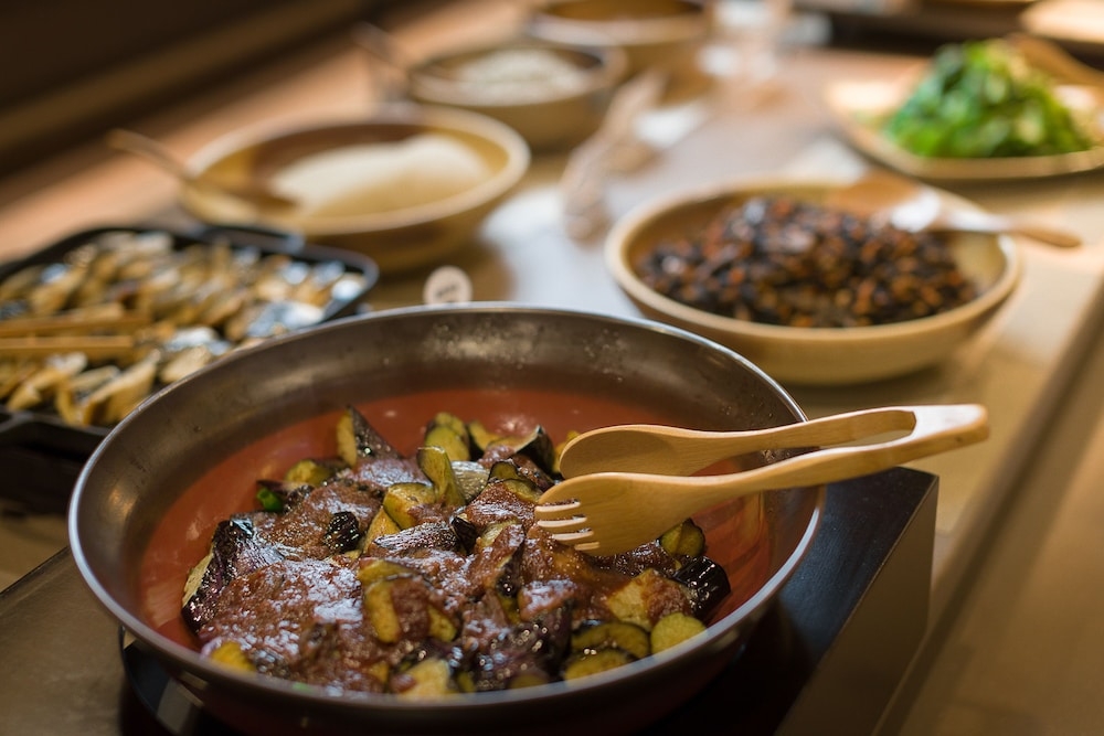 뷔페 아침 식사