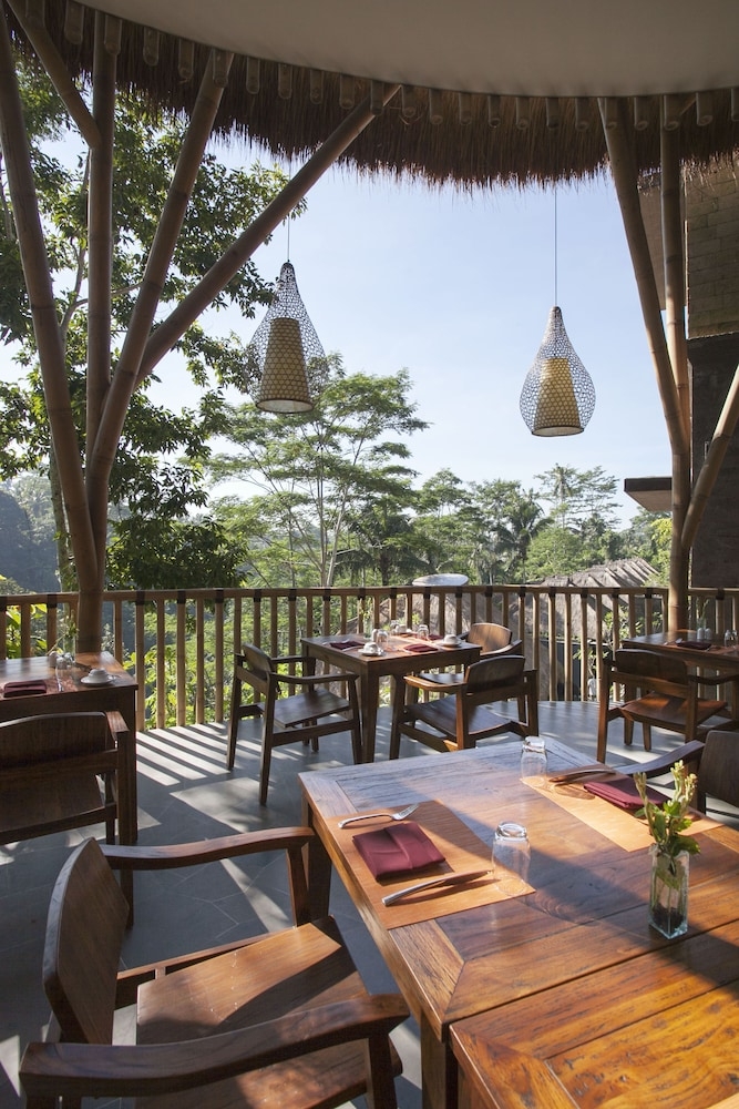 바(숙박 시설 내)