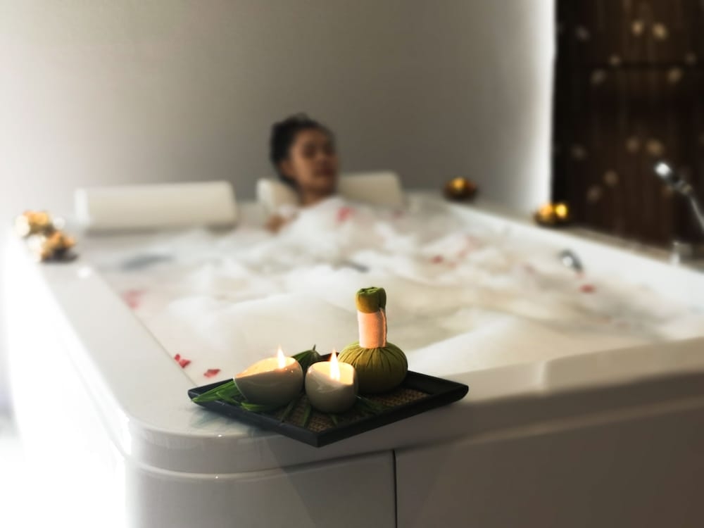 실내 스파 욕조