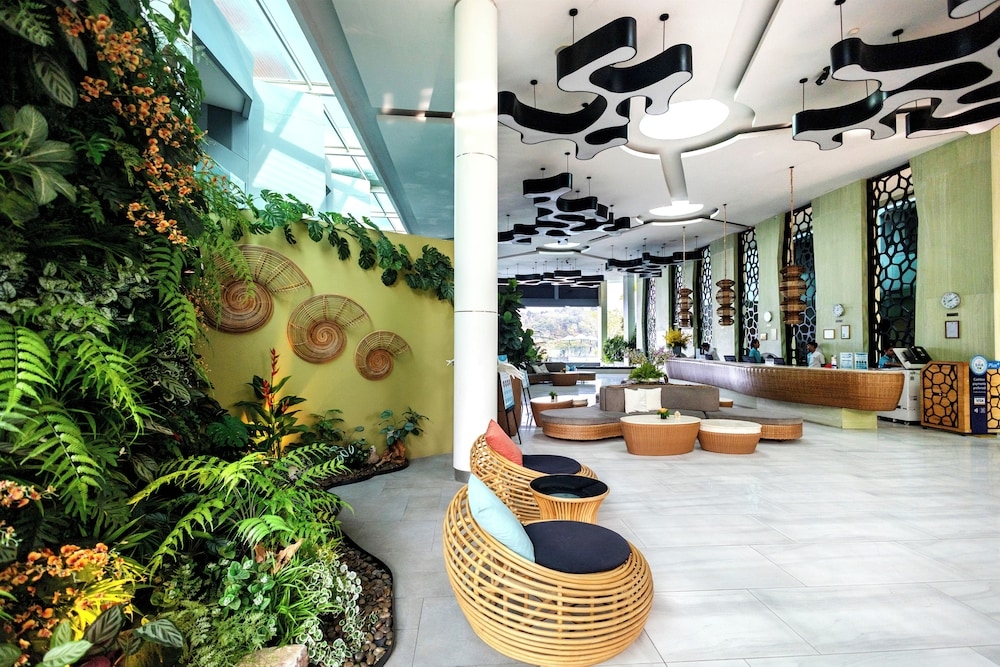 로비 좌석 공간