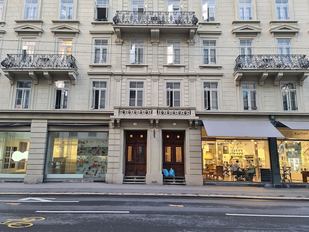 숙박 시설 정면