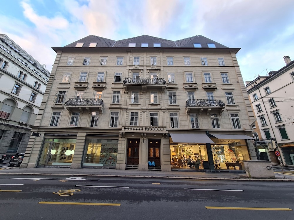 숙박 시설 정면