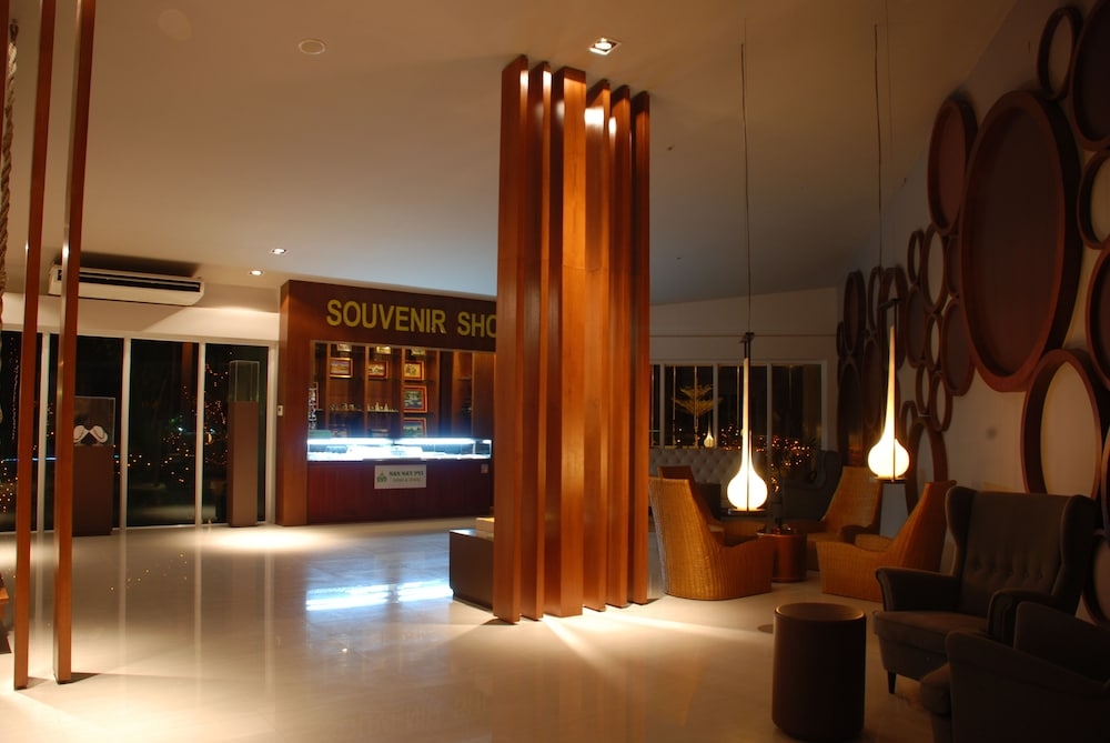 로비 좌석 공간