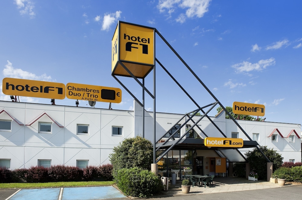 숙박 시설 정면