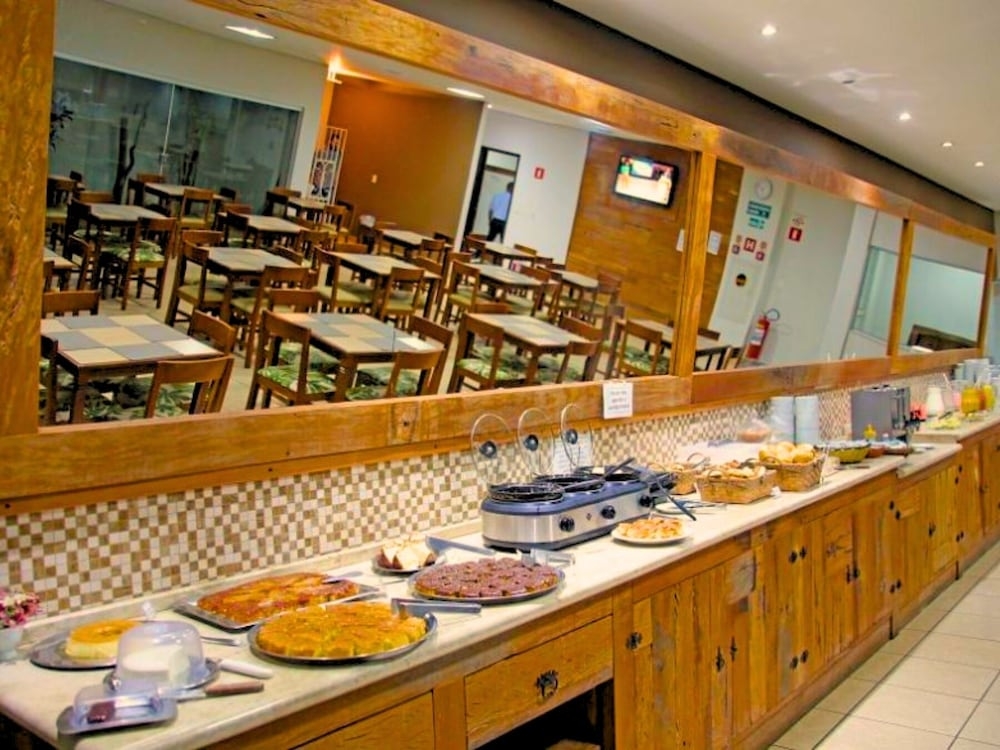 뷔페 아침 식사