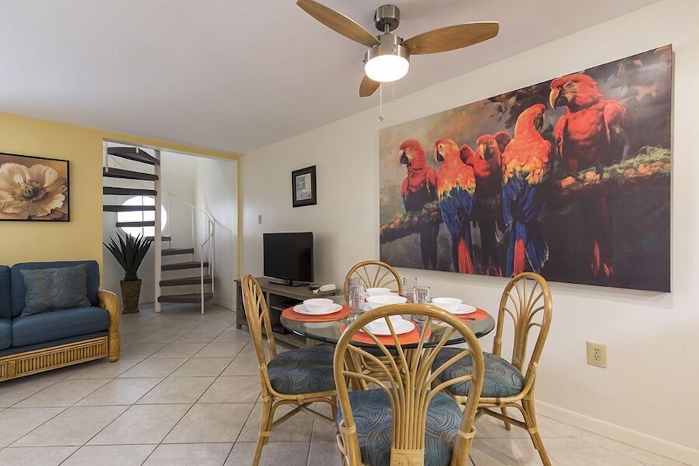 객실 내 식사 공간