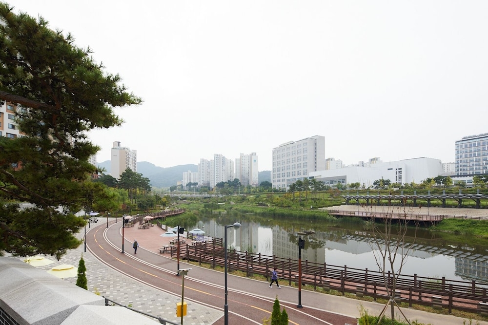 숙박 시설에서 보는 주변 전망