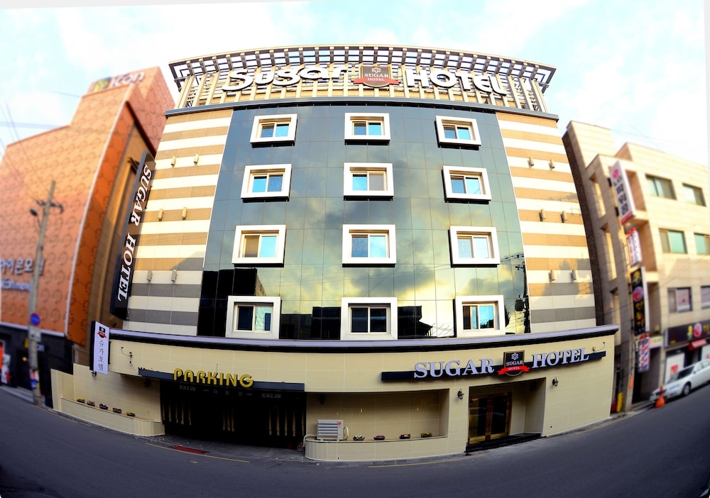 숙박 시설 정면