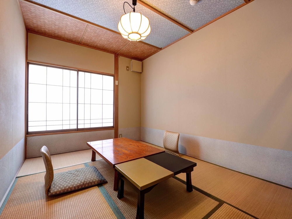 숙박 시설 내 편의 시설/서비스