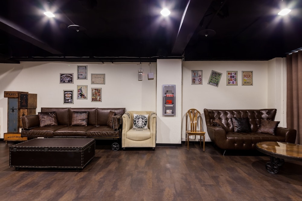 로비 좌석 공간