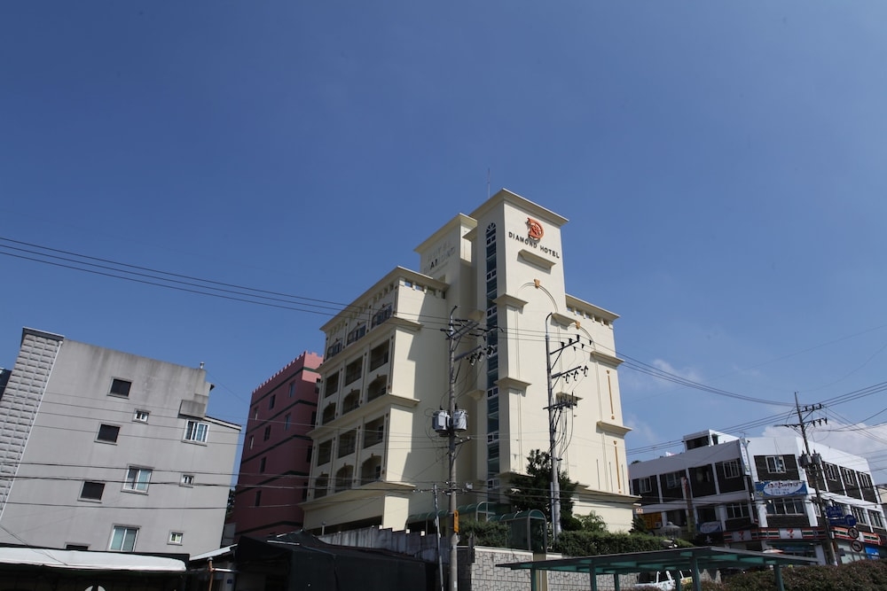 숙박 시설 정면