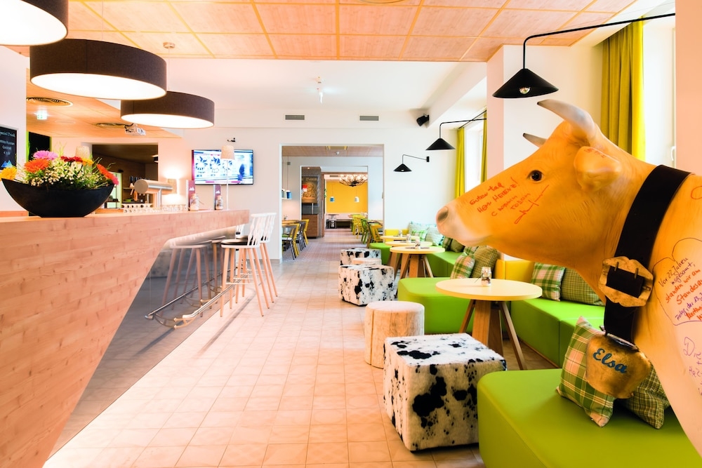 로비 좌석 공간