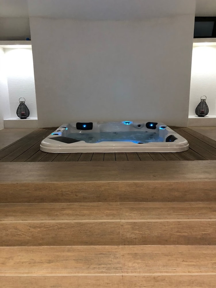 실내 스파 욕조