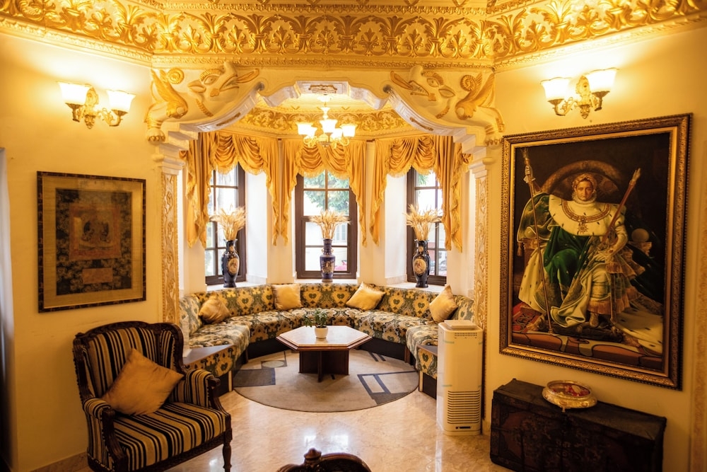 로비 좌석 공간