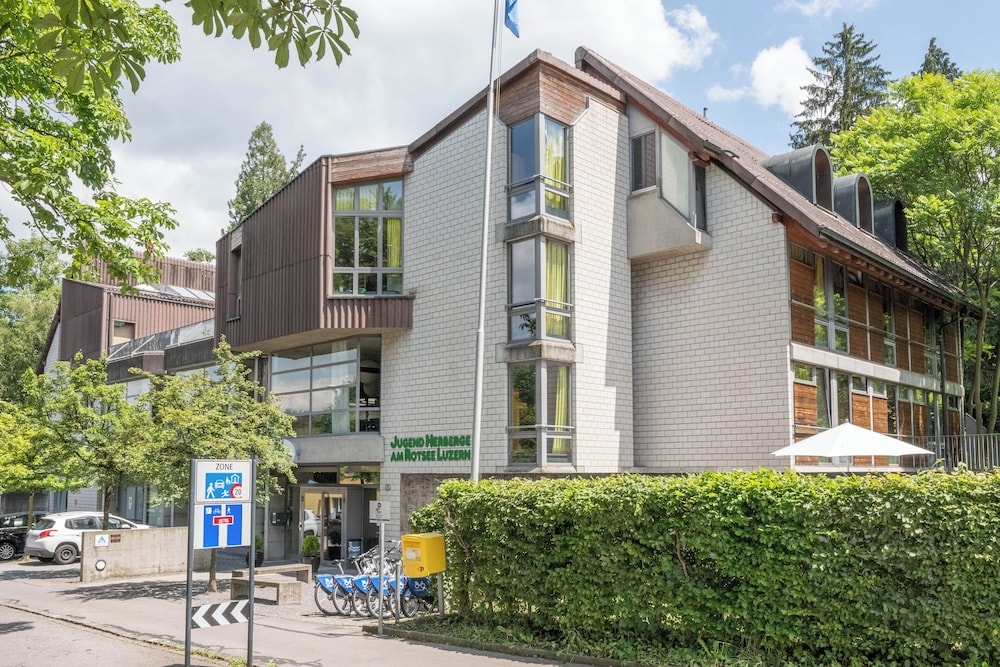 숙박 시설 정면