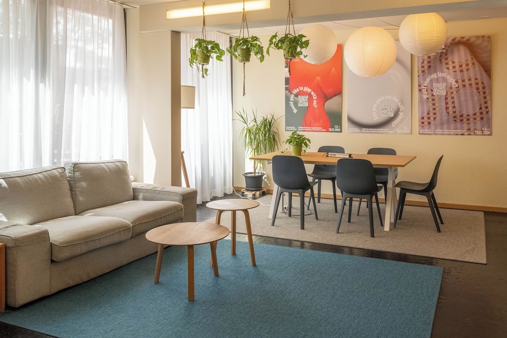 로비 좌석 공간