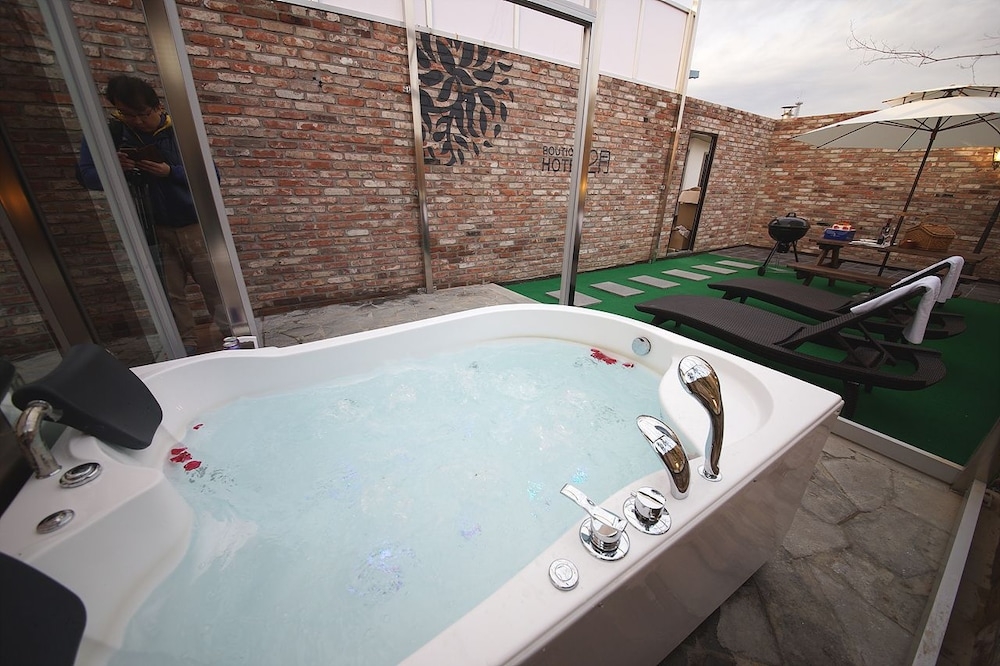 실내 스파 욕조