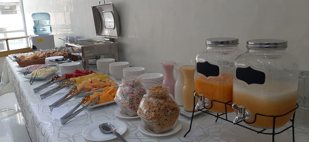 뷔페 아침 식사