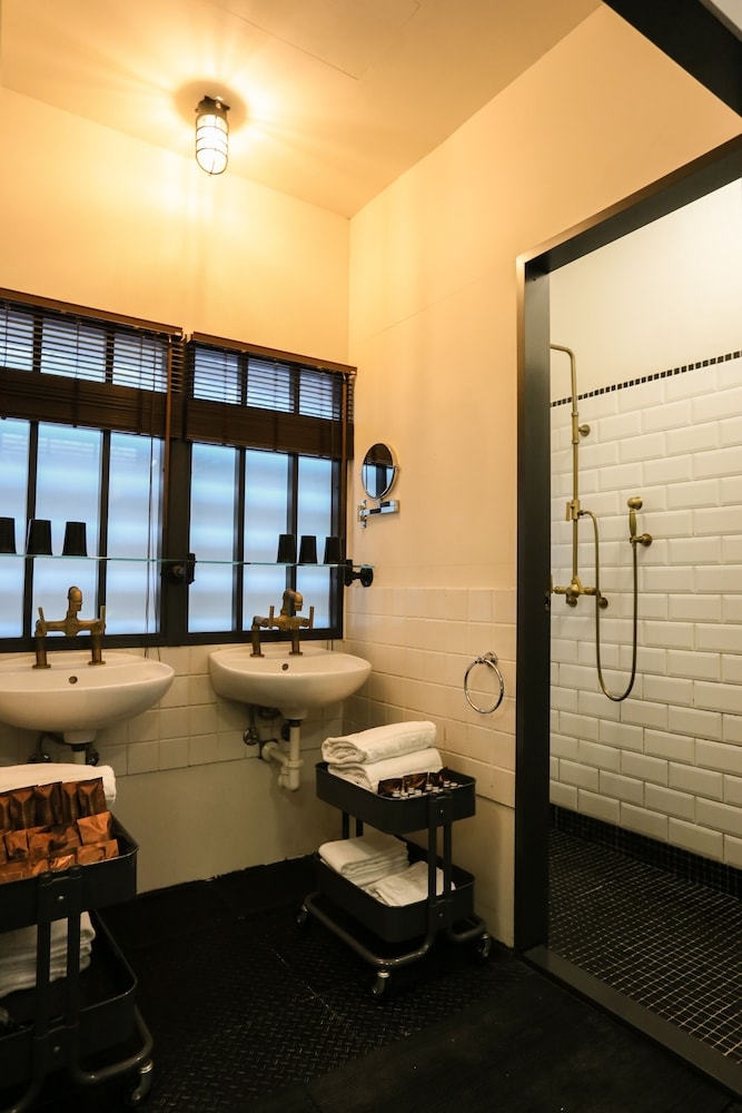 욕실 편의 시설