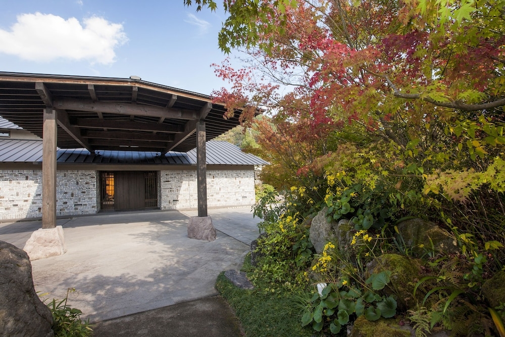 숙박 시설 입구