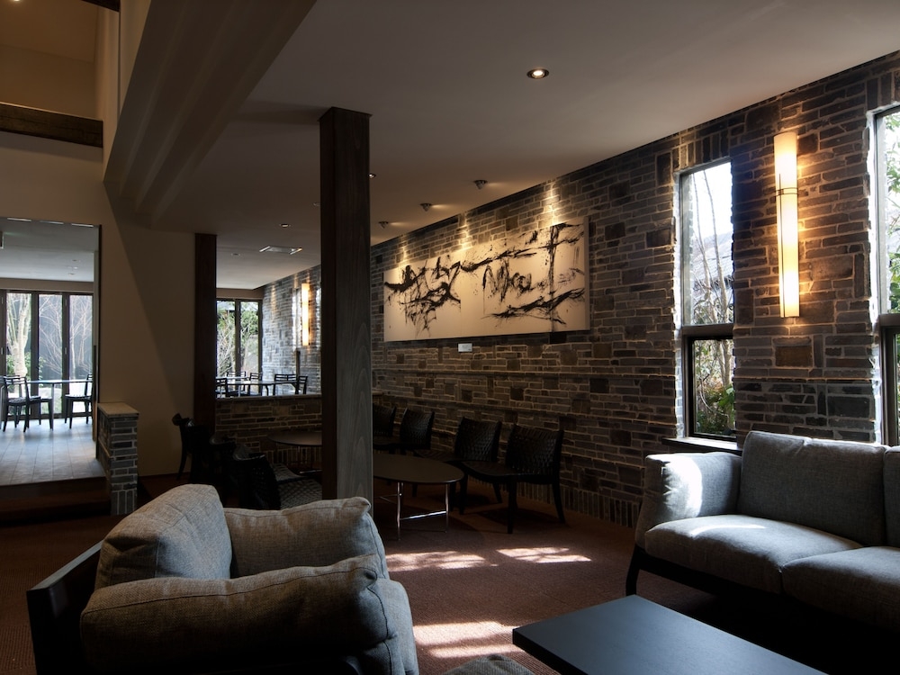 로비 좌석 공간