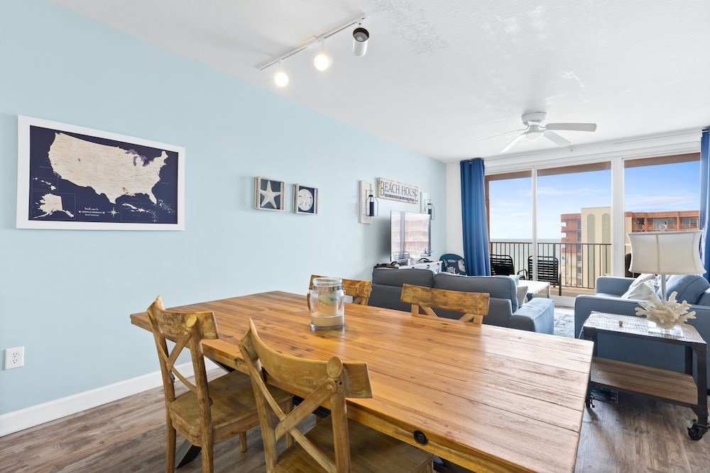 객실 내 식사 공간