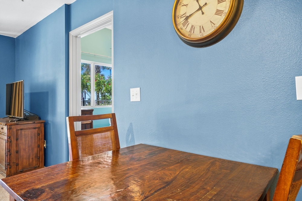 객실 내 식사 공간