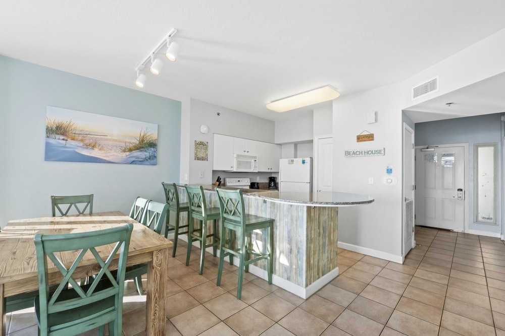 객실 내 식사 공간